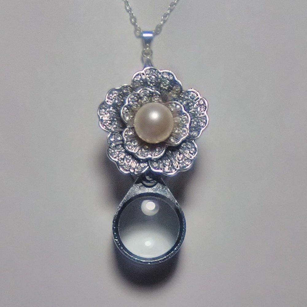 Magnifying Glass Floral Pearl Loupe Pendant Necklace 20 x Strong